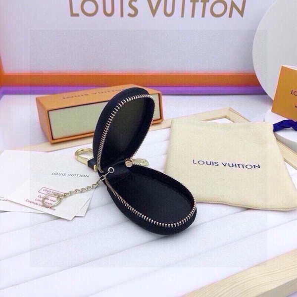 ブランドキーホルダー角部分ディテール